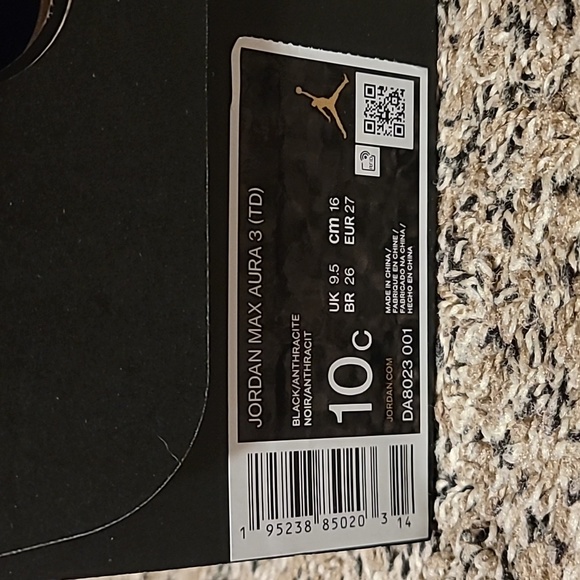 JORDAN MAX AURA 3 (TD) - Picture 2 of 4